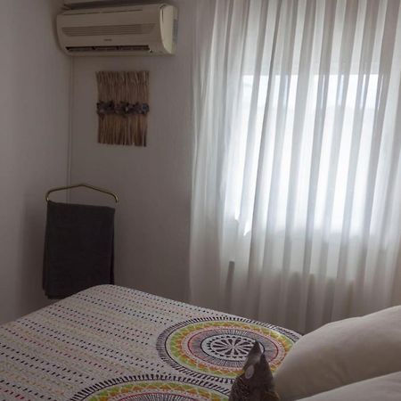 Anunci Tancat Capellans Apartment Салоу Екстериор снимка